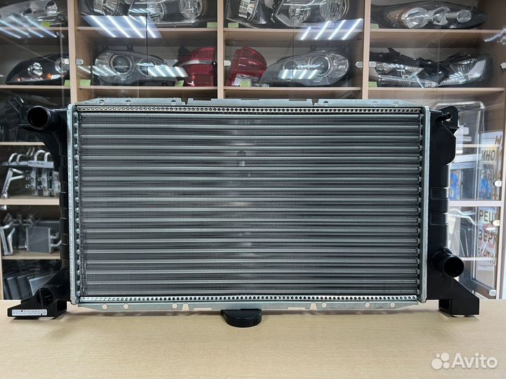 Радиатор охлаждения Форд Транзит/Ford Transit