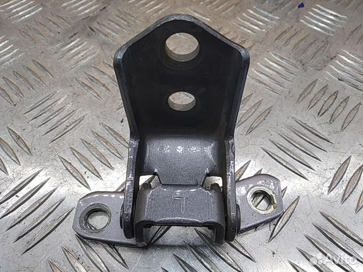 Петля двери Mazda CX-7