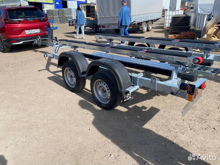Лодочный прицеп с усиленной рамой. Колёса R13