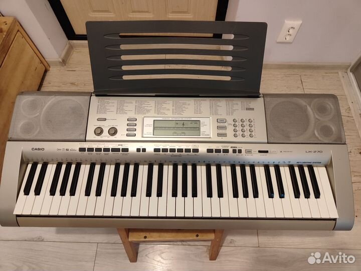 Синтезатор Casio LK-270