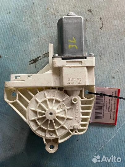 Моторчик стеклоподъемника задний левый CVR000060