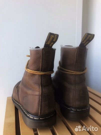 Dr martens ботинки кожаные коричневые 39 б/у