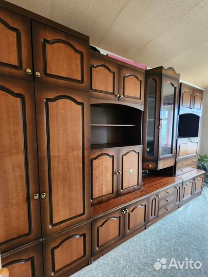 Стенка бу в хорошем состоянии