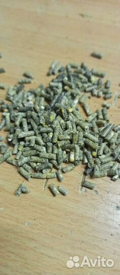 Корм для перепелок и кур несушек