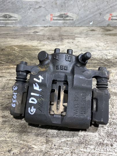 Суппорт перед право c Toyota Crown JZS171 1JZ-FSE