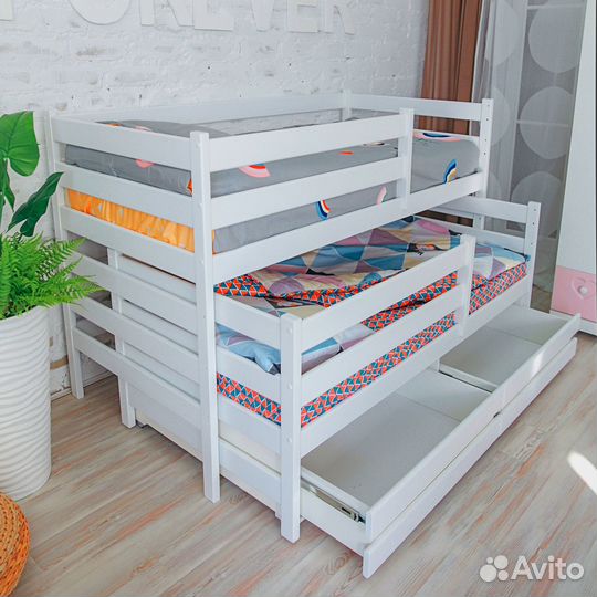 Двухъярусная кровать деревянная