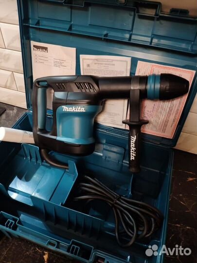 Отбойный молоток makita HM 0870 C