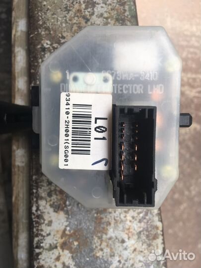 Продам ручку переключения поворота Hyundai 93410-2