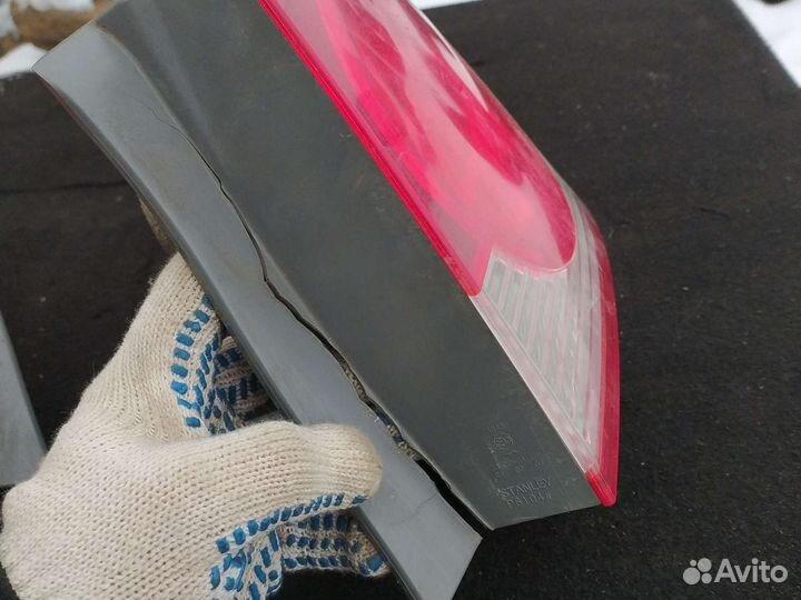 Фонарь правый honda civic 4D