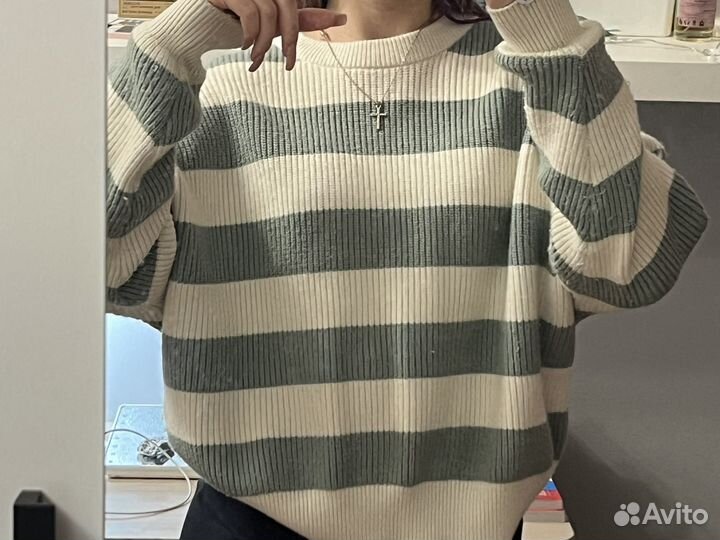 Свитер
