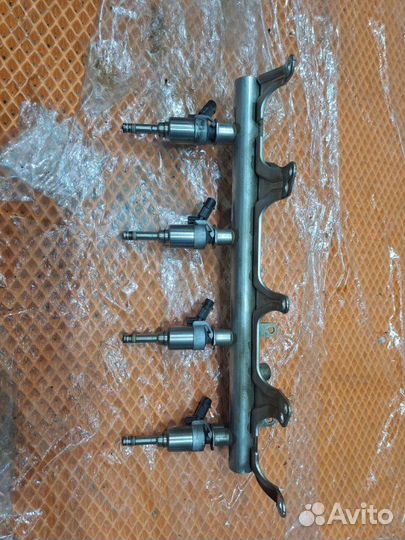 Рампа впрыска (плас Audi A4 Iv B8 cdhb 2009