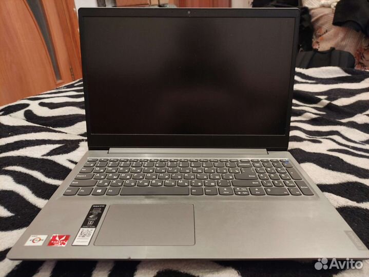 Lenovo ideapad s145