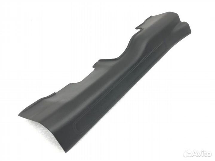 Накладка порога передняя левая Mitsubishi