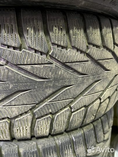 Nokian Tyres Hakkapeliitta R2 SUV 285/60 R18 116R