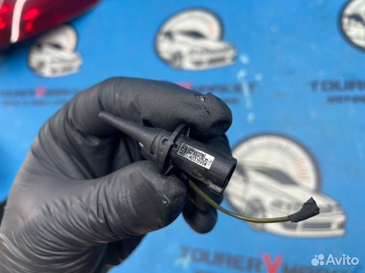 Датчик температуры Mercedes-Benz C-Class WDD205