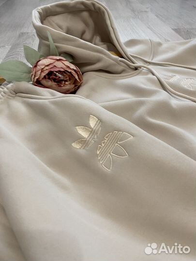 Спортивный костюм adidas женский