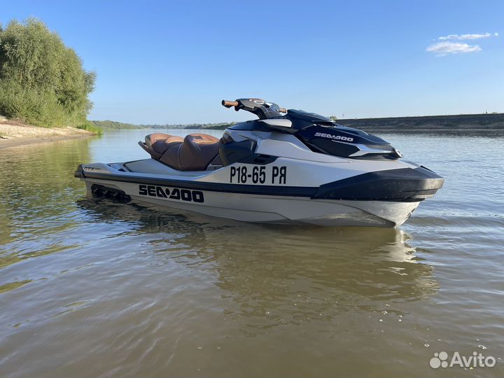 Гидроцикл BRP Sea-Doo GTX 230 Limited