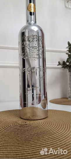 Бутылка стеклянная с подсветкой