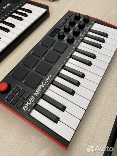 Миди клавиатура akai mpk mini mk3