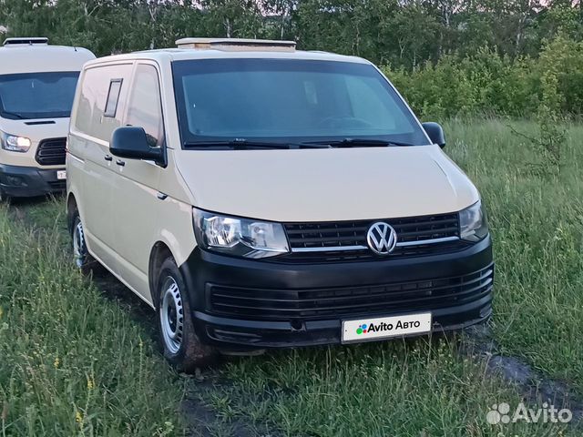 Volkswagen Transporter 2.0 MT, 2017, 298 650 км с пробегом, цена 1432100 руб.