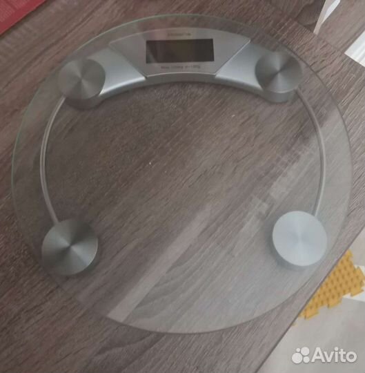 Весы неработающие подставка ударопрочное стекло