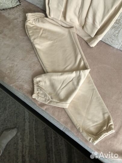 Спортивный костюм женский