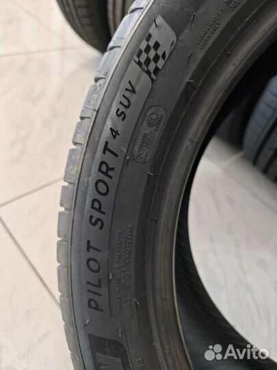 Michelin Pilot Sport 4 SUV 255/45 R19 100V