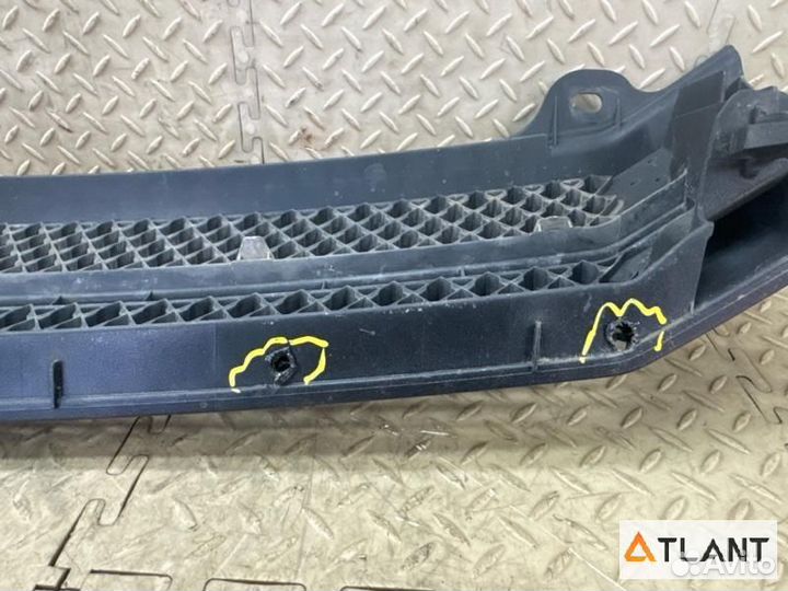 Решетка радиатора toyota voxy