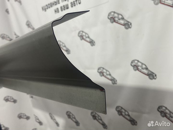 Hyundai Starex H-1 порог + усилитель правый