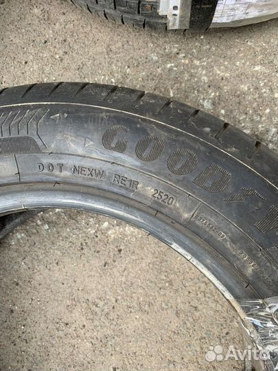 Goodyear EfficientGrip Performance 205/60 R16