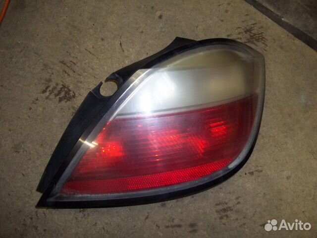 Фонарь задний правый Опель Астра H