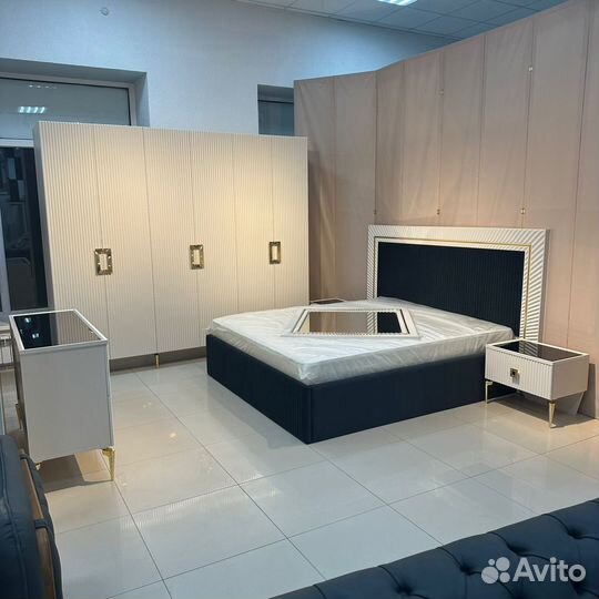 Спальный гарнитур Измир