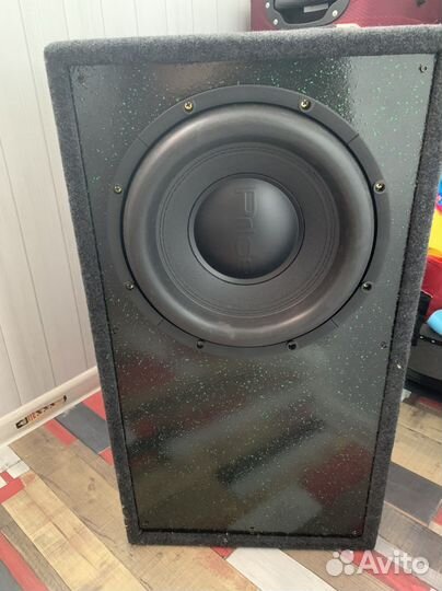 Автомобильный сабвуфер новый