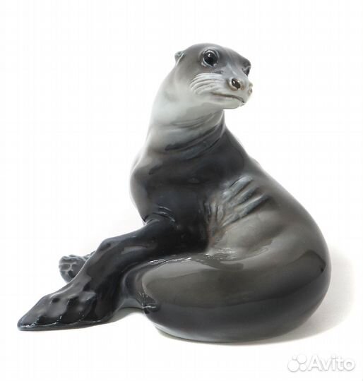 Фарфоровая фигура 