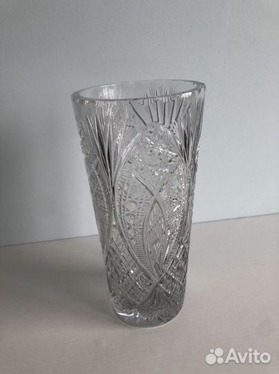 Большая хрустальная ваза