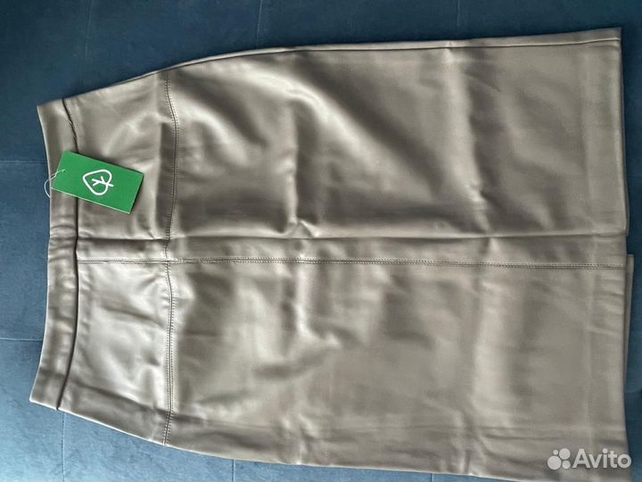 Юбка кожаная новая