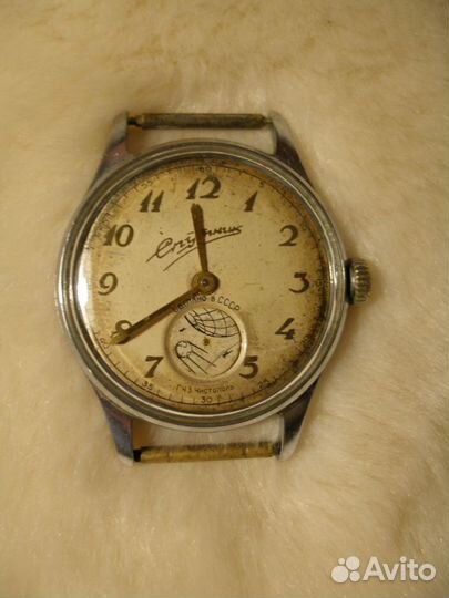 Часы спутник СССР