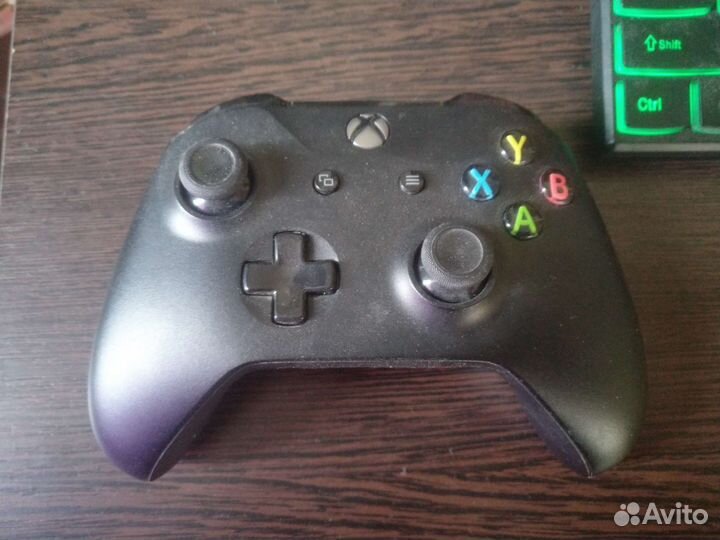 Геймпад xbox One s