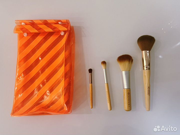 Кисти Eco Tools и косметичка
