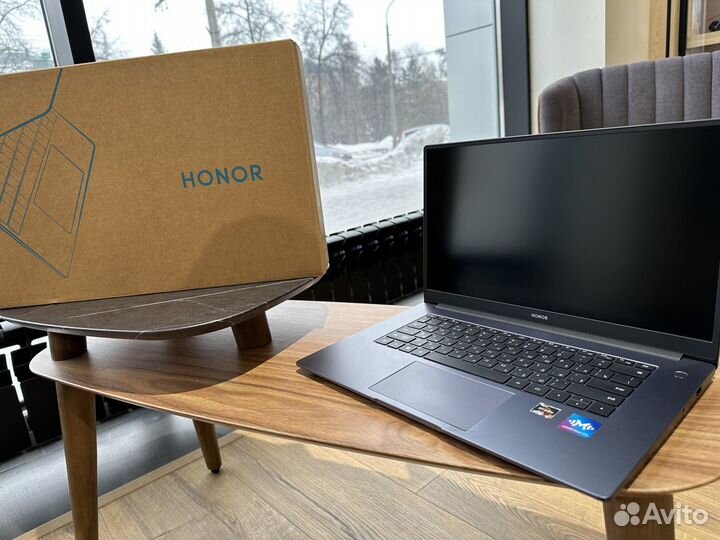 Ноутбук honor MagicBook 15 R7 5700U 16/512 на гара