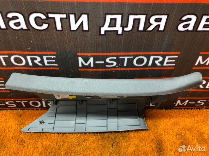 Обшивка стойки задняя левая Volkswagen Touareg 7L