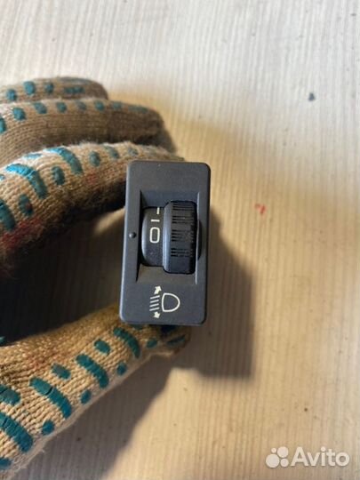 Кнопка корректора фар Peugeot 308 EP6