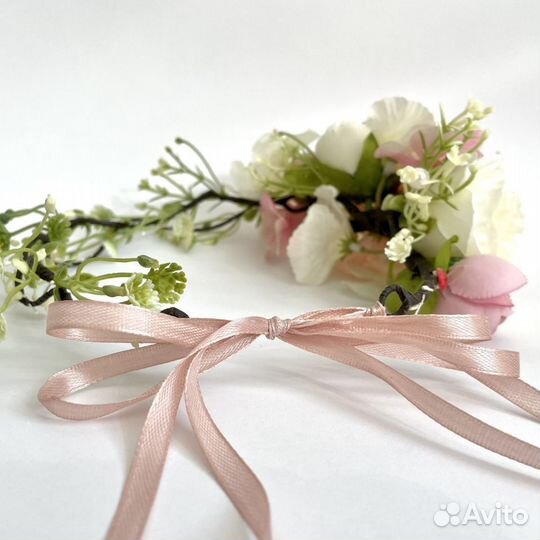 Венок на голову из цветов односторонний розовый