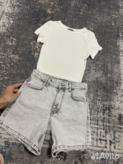 Джинсовые шорты Zara с футболками
