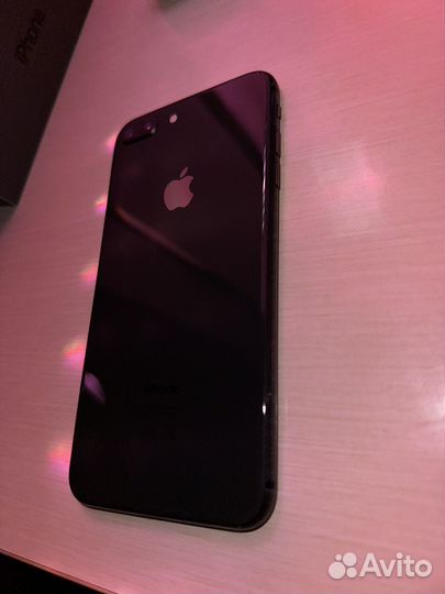 iPhone 8 Plus, 64 ГБ