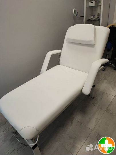 Массажный стол - Косметологическое кресло