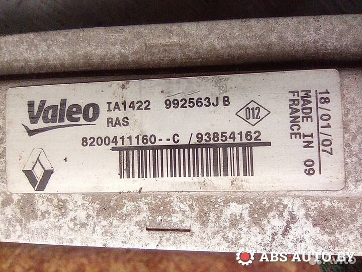 Интеркулер Renault Trafic 2 рест. 2008 8200411160