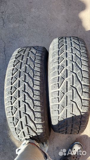 Kormoran Snow 215/60 R16 99H