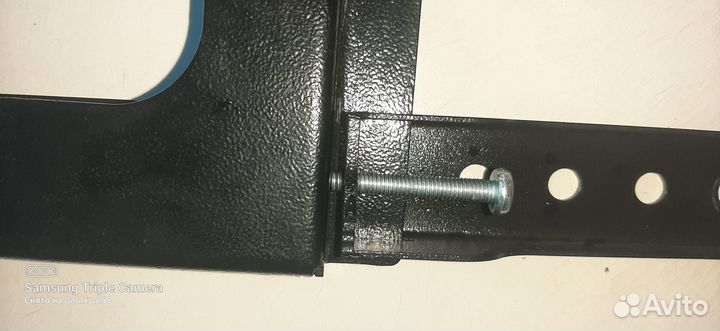 Настенный кронштейн для телевизора