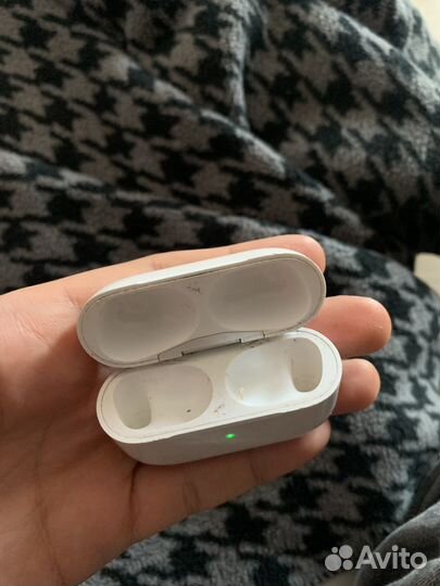 Кейс от airpods pro 1 ориг (без наушников)